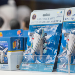 Air Force One toy plane sold by America!